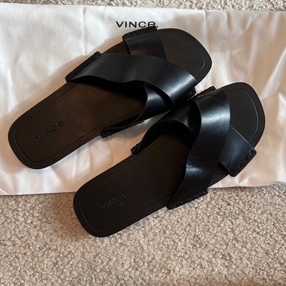 Vince Leather Slip On sandals